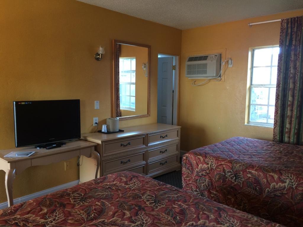 Shangri La Motel Ocala Buitenkant foto