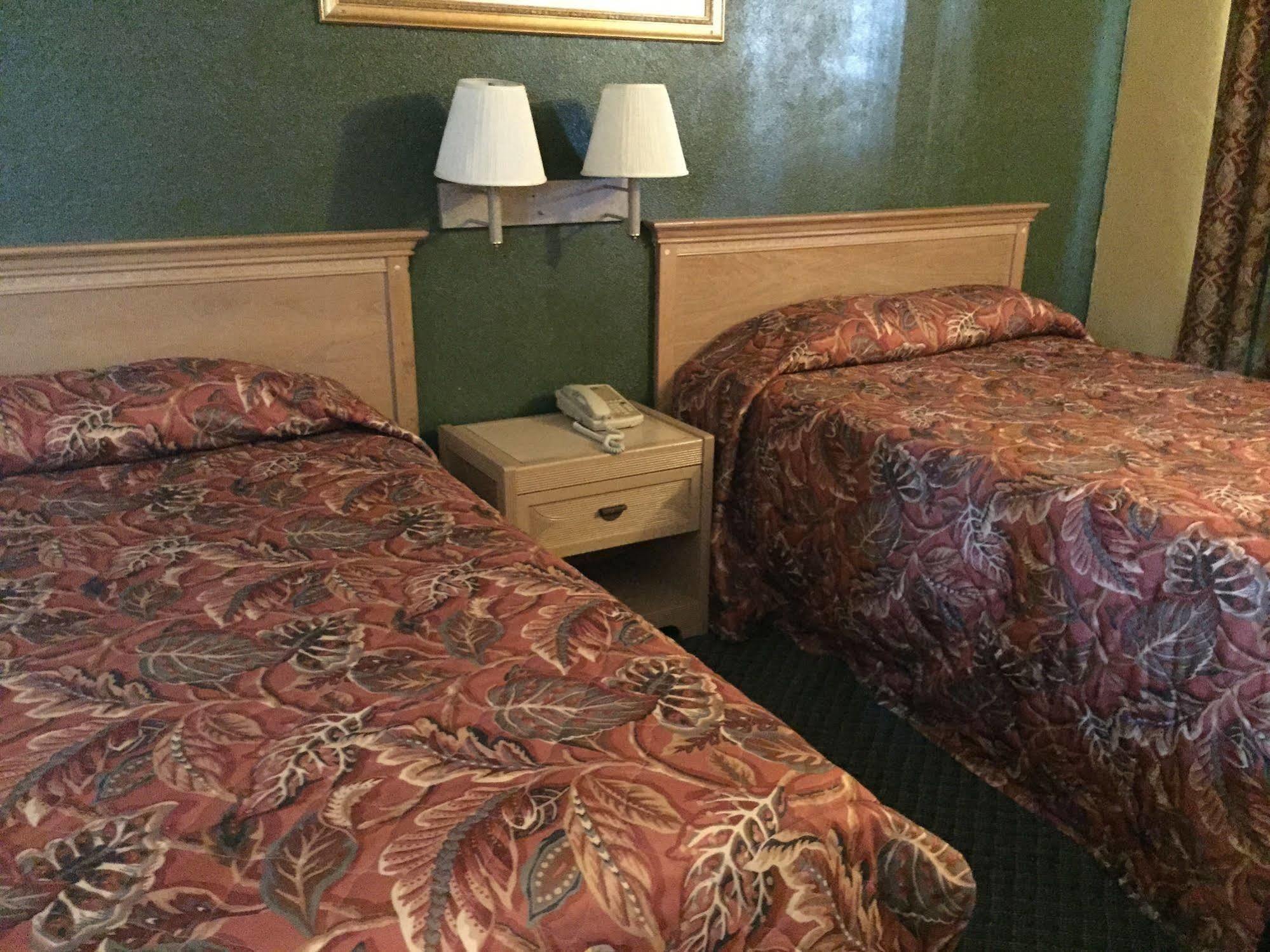Shangri La Motel Ocala Buitenkant foto
